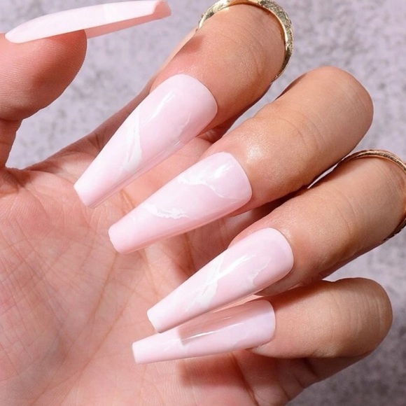 Set of 24 gorgeous marbled pink nails - Picture 2 of 5